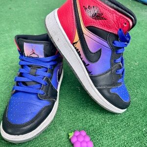 Air Jordan 1 Mid 'Skyline Youth / Preschool